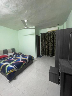 Elvina Guesthouse @ Laguna Condo Resort PD